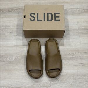 Yeezy Slides Ochre